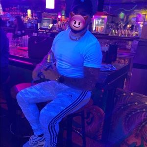 Meet your Posher, Jason